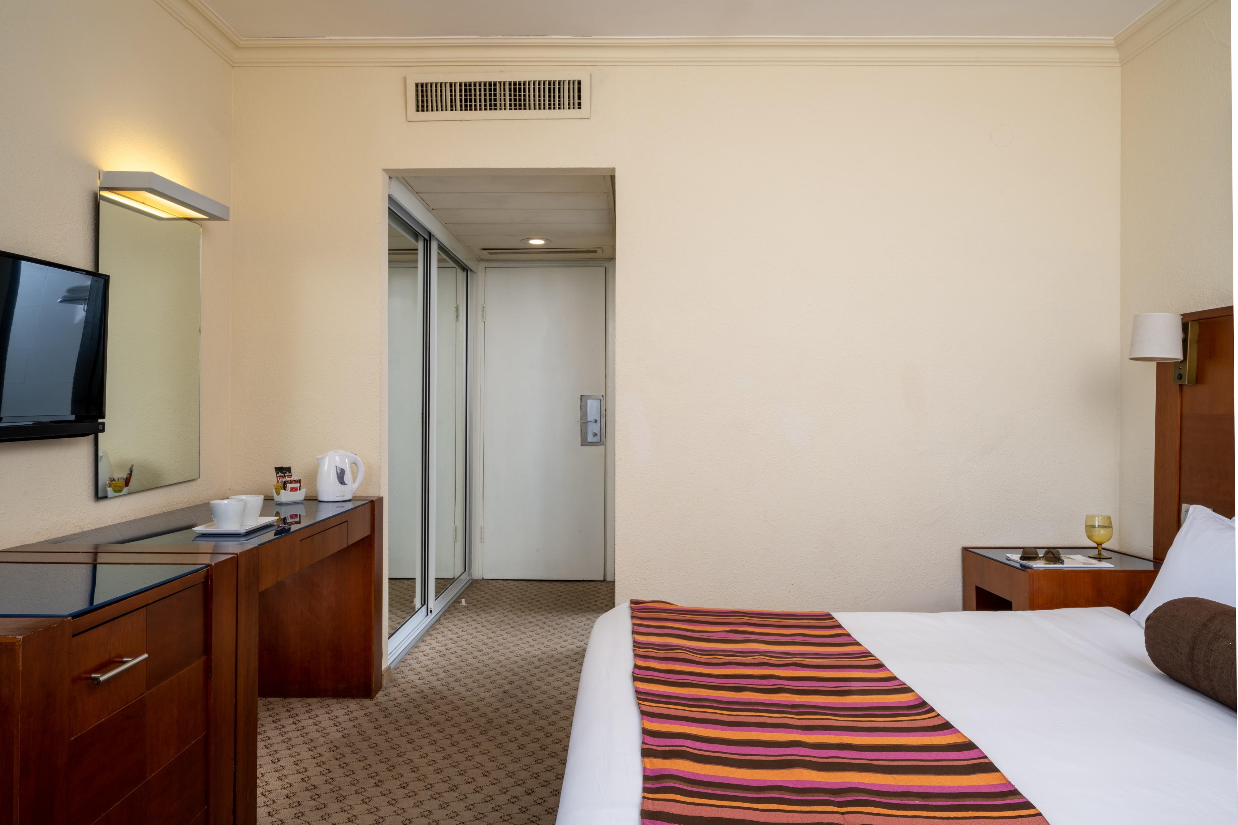 Leonardo Inn Hotel Dead Sea En Bokek Exterior foto