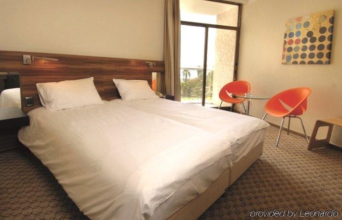 Leonardo Inn Hotel Dead Sea En Bokek Zimmer foto